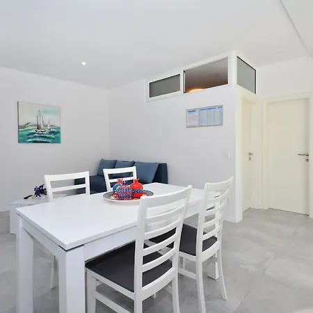 Apartmani Suto Podstrana